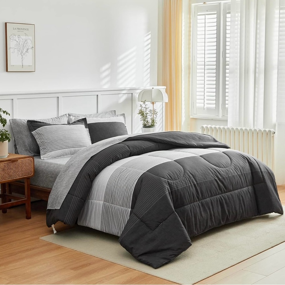 NWT SEALED Flysheep Ombré Striped 7-Piece Bed-In-A-Bag Comforter Set - King Size